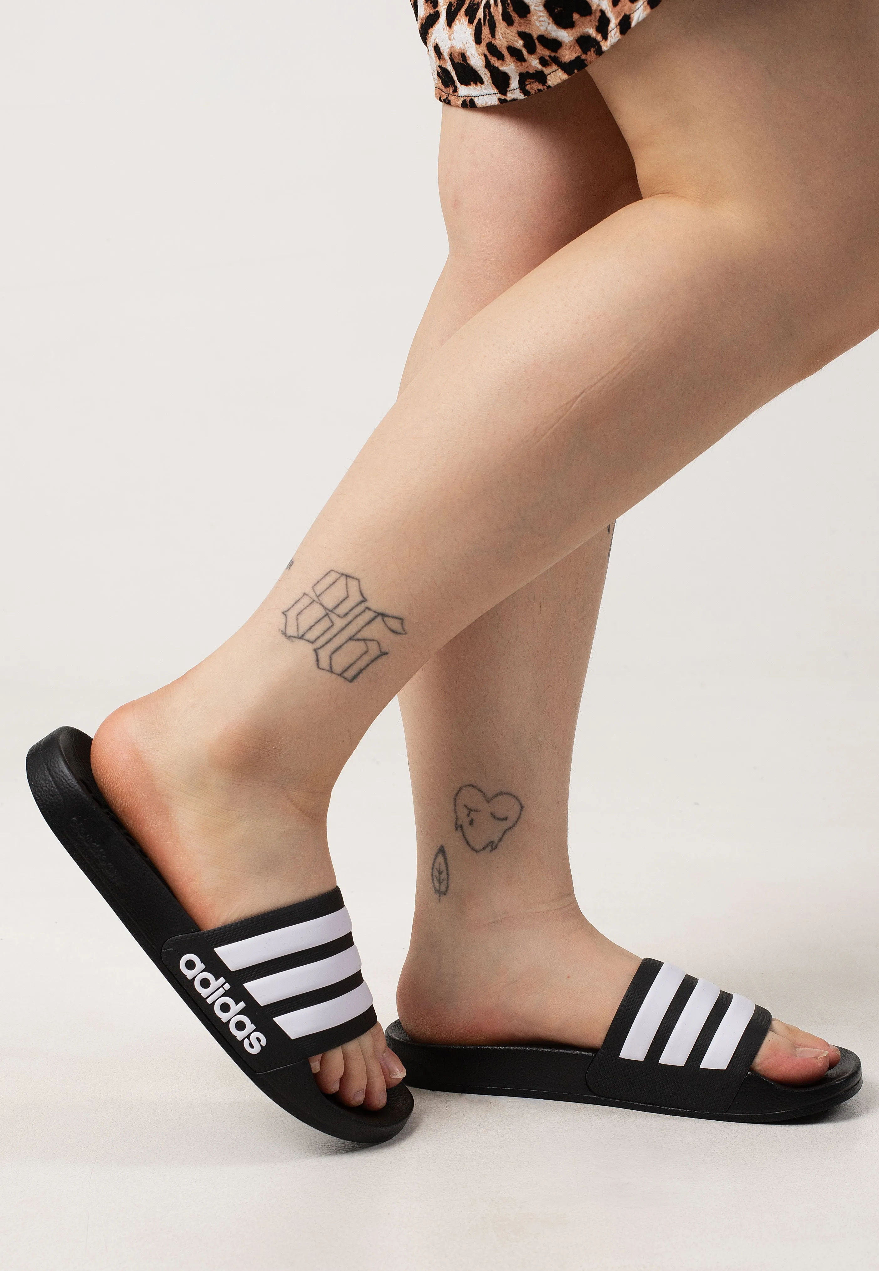 Adidas - Adilette Shower Cblack/Ftwwht/Cblack - Slides
