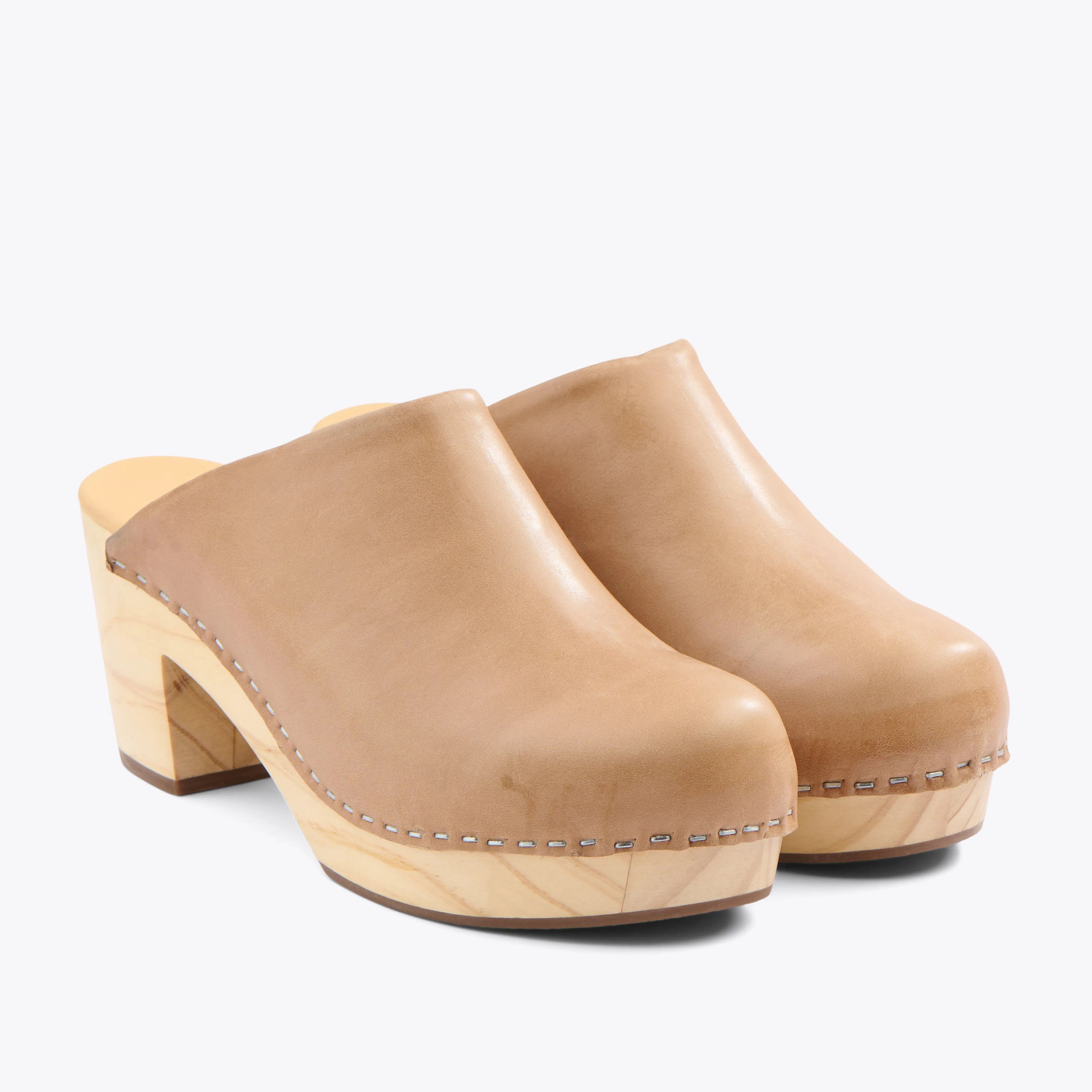 All-Day Heeled Clog Almond -NISOLO