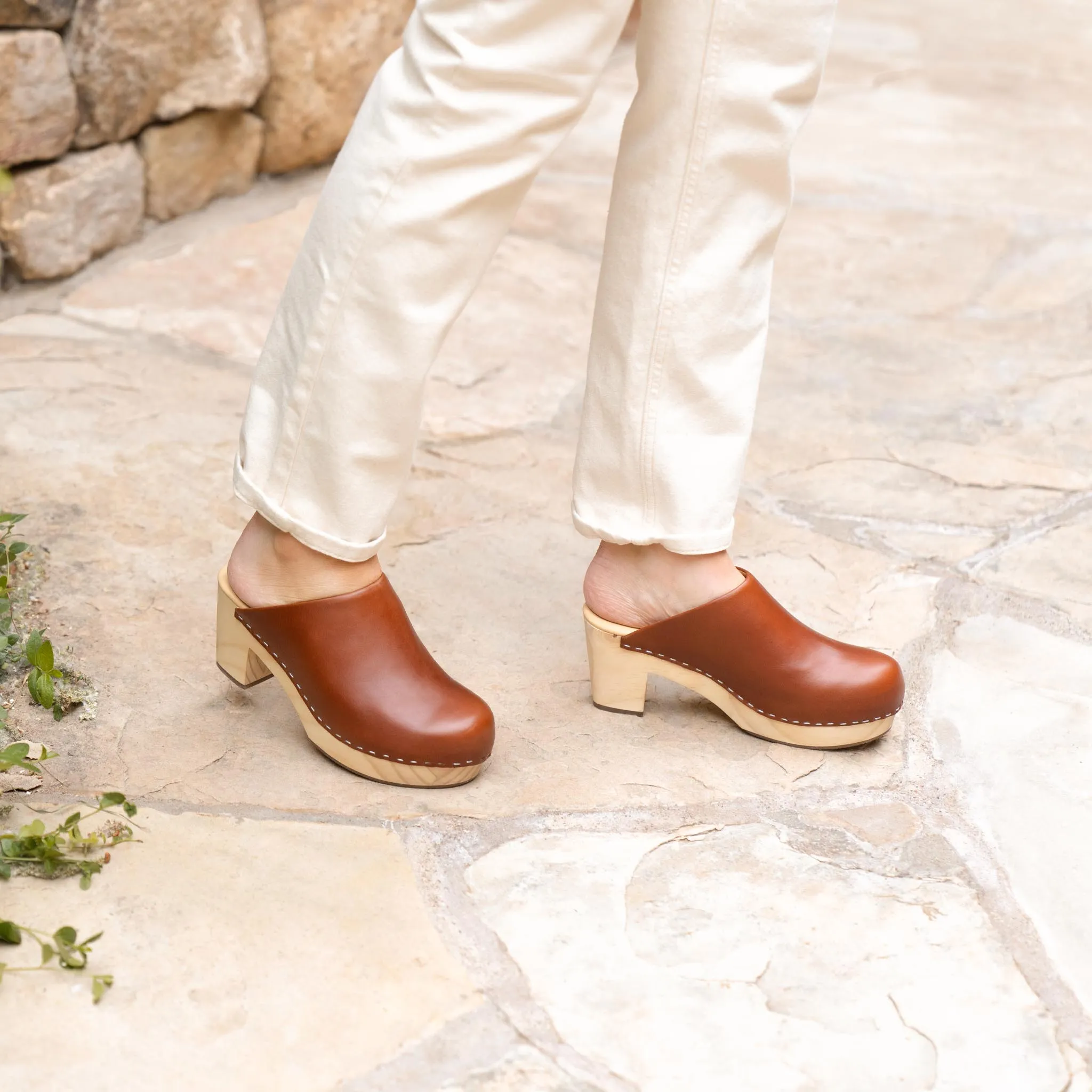 All-Day Heeled Clog Brandy -NISOLO