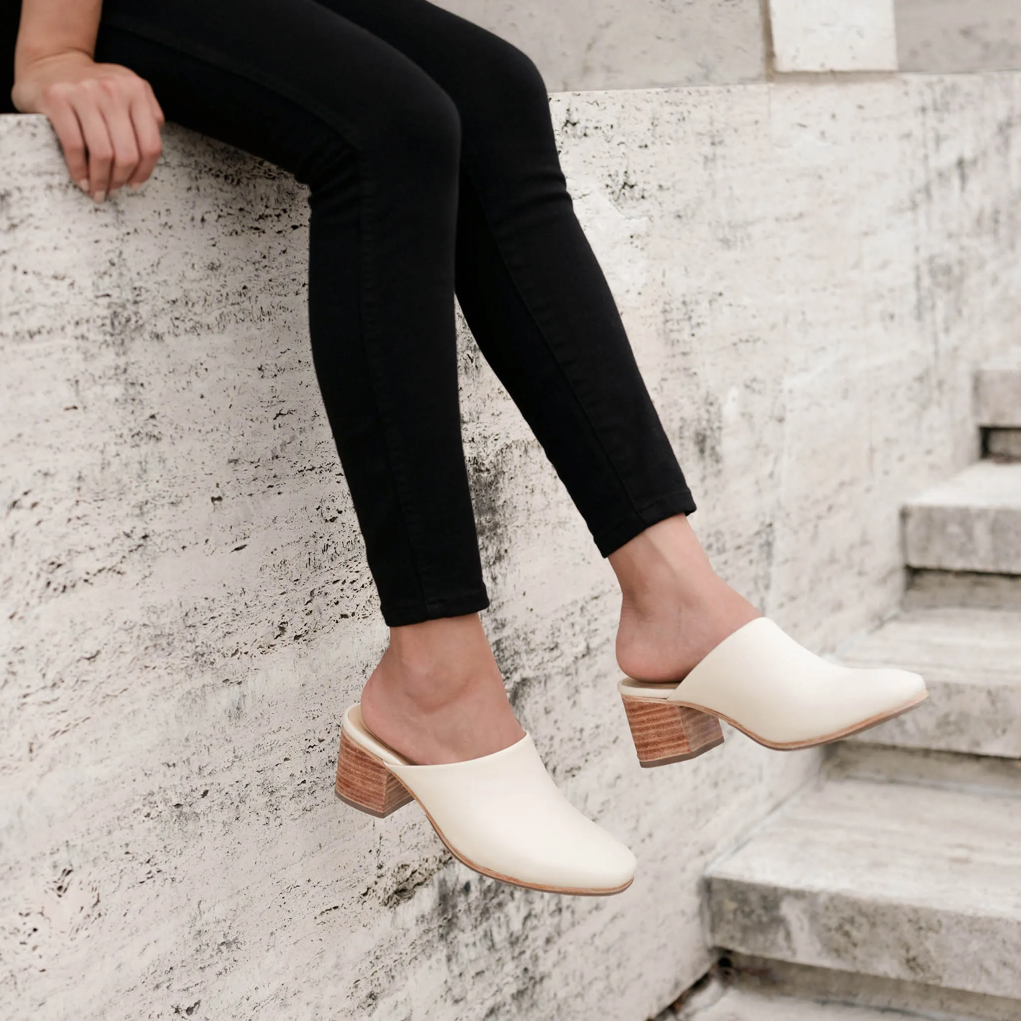 All-Day Heeled Mule Bone -NISOLO