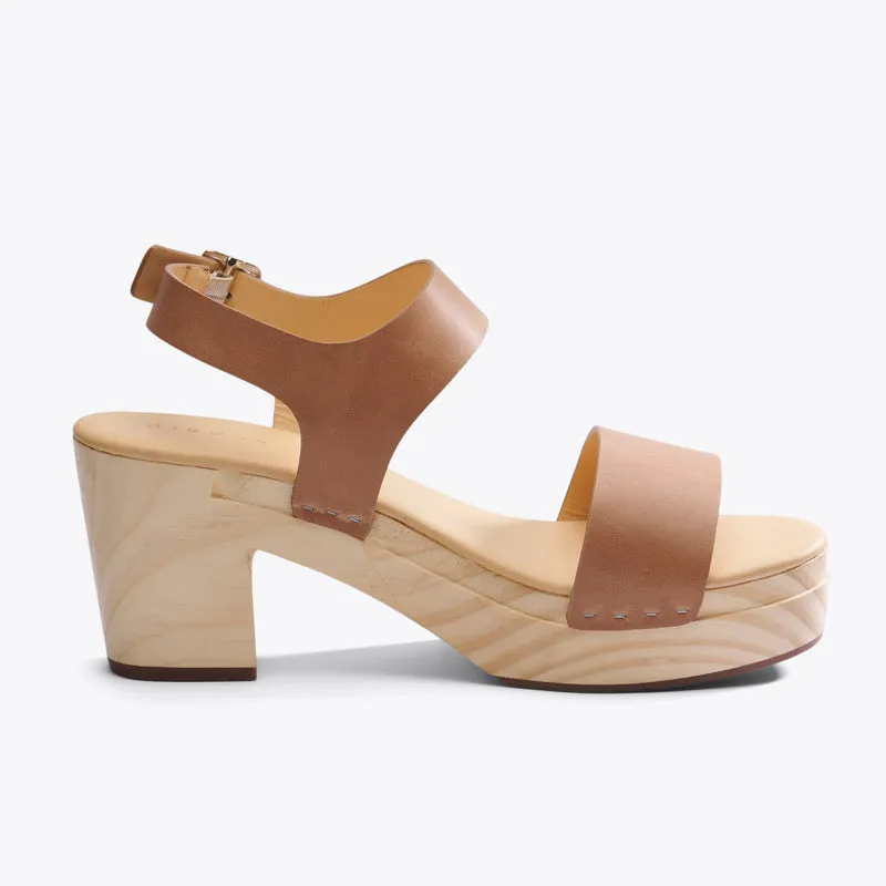 All-Day Open Toe Clog Almond -NISOLO