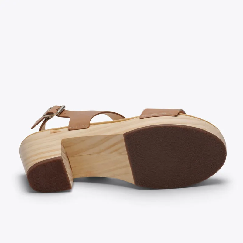 All-Day Open Toe Clog Almond -NISOLO