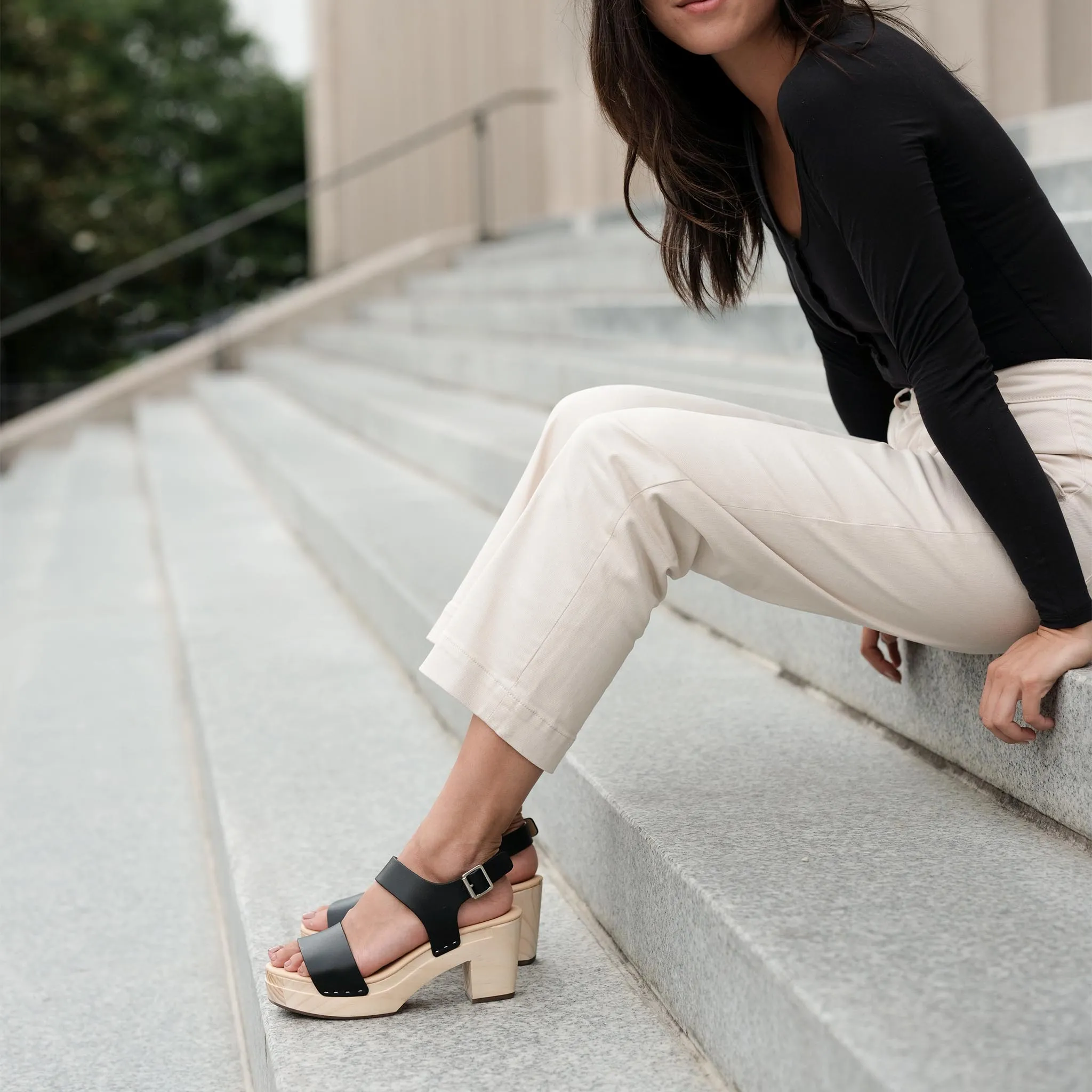 All-Day Open Toe Clog Black -NISOLO