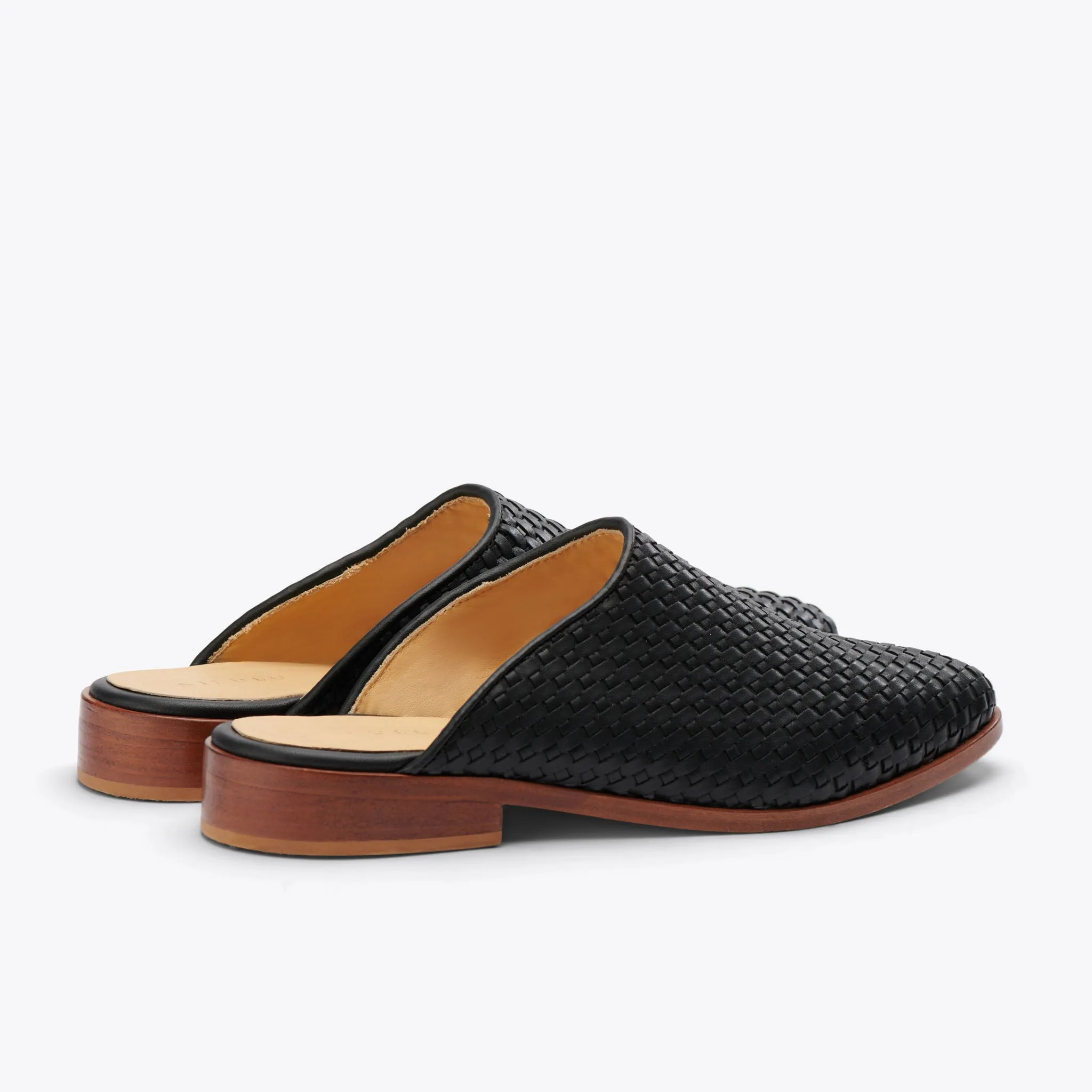 Ama Woven Mule Woven Black -NISOLO