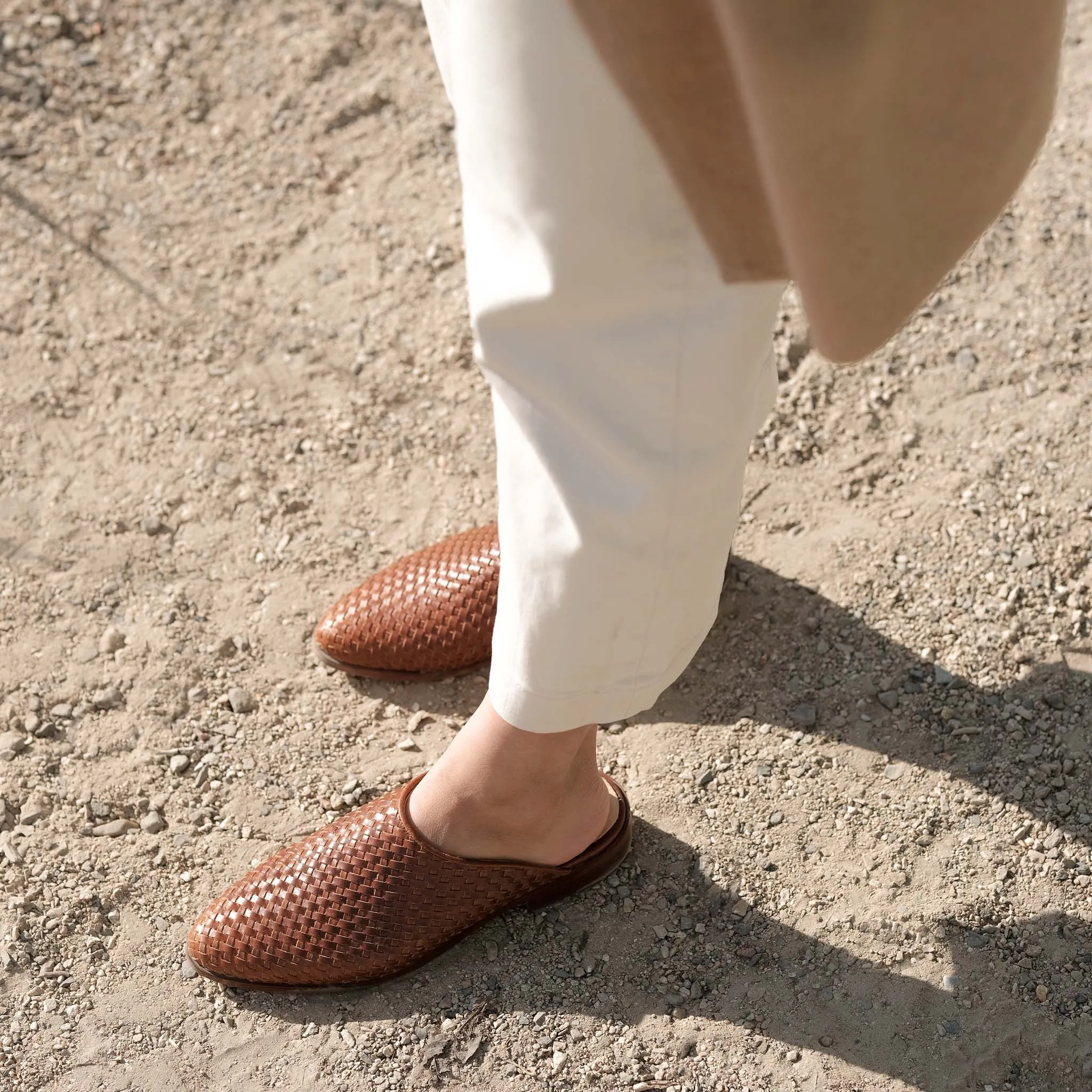 Ama Woven Mule Woven Brandy -NISOLO