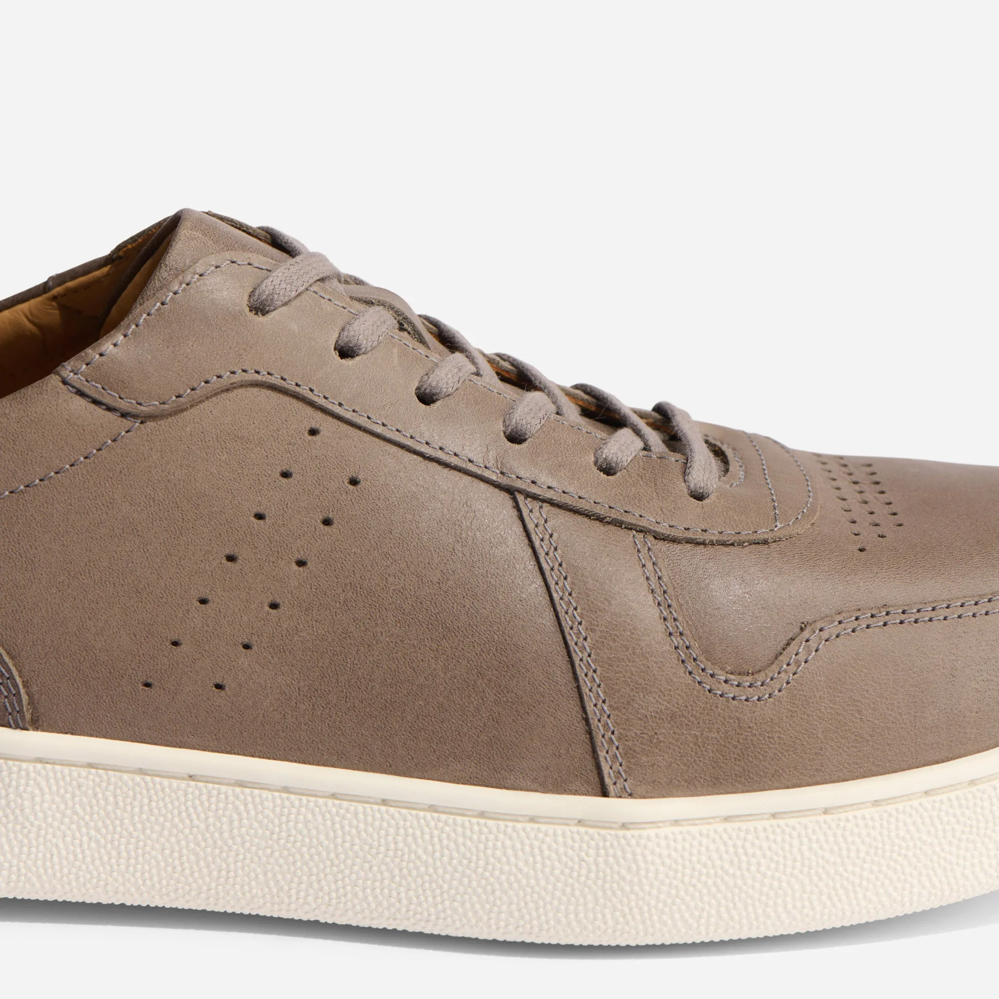 Beto Go-To Court Sneaker Grey -NISOLO