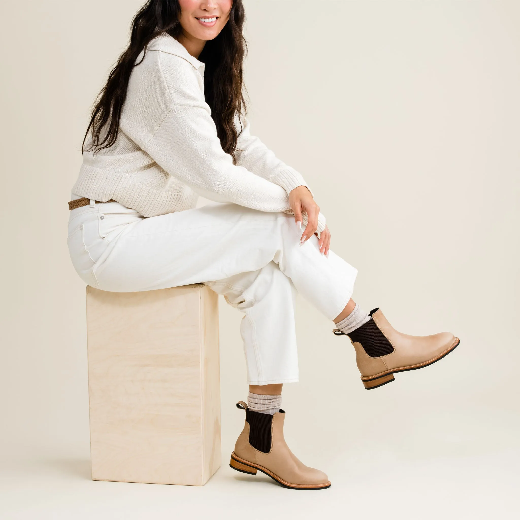 Carmen Chelsea Boot 2.0 Almond -NISOLO
