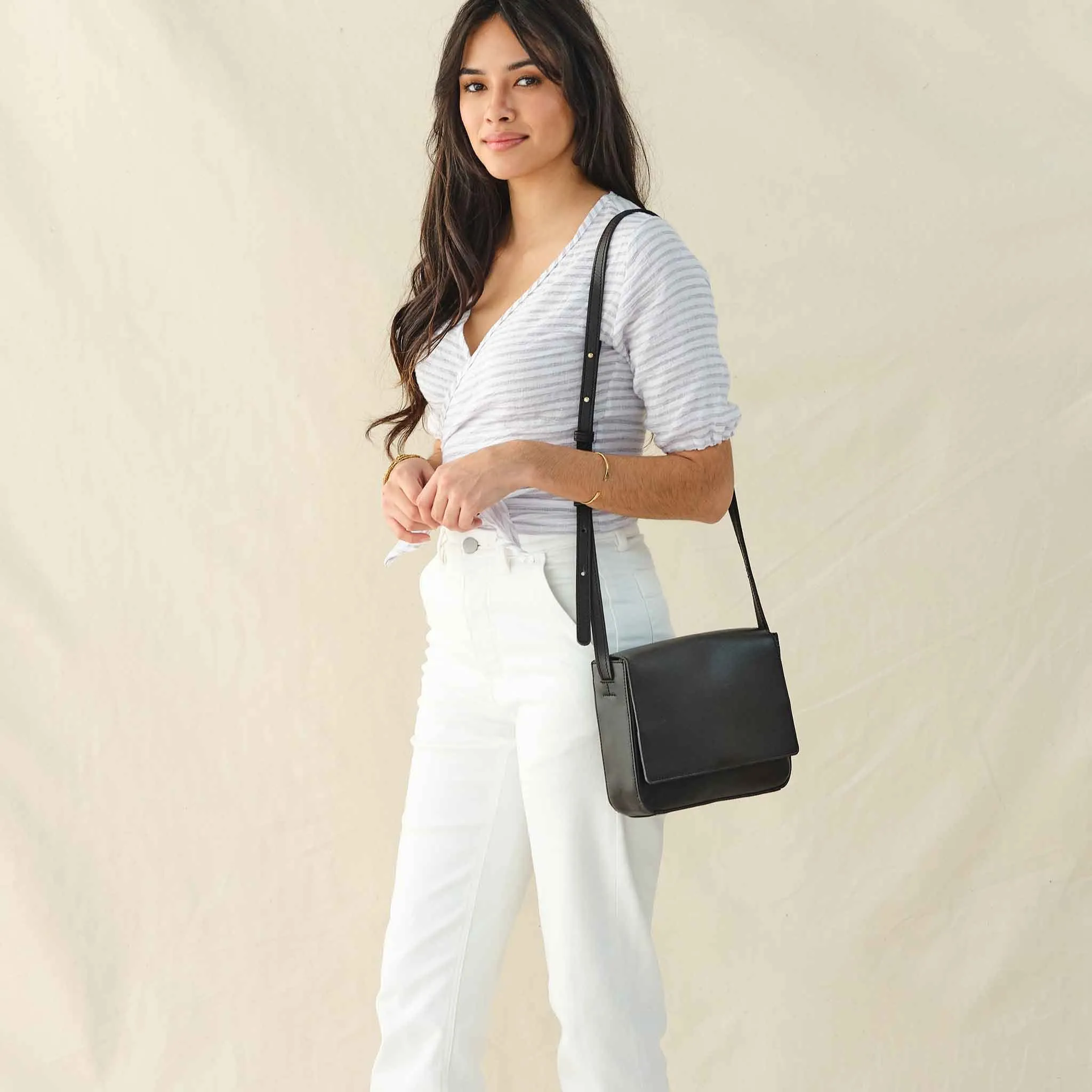 Clara Crossbody Black -NISOLO