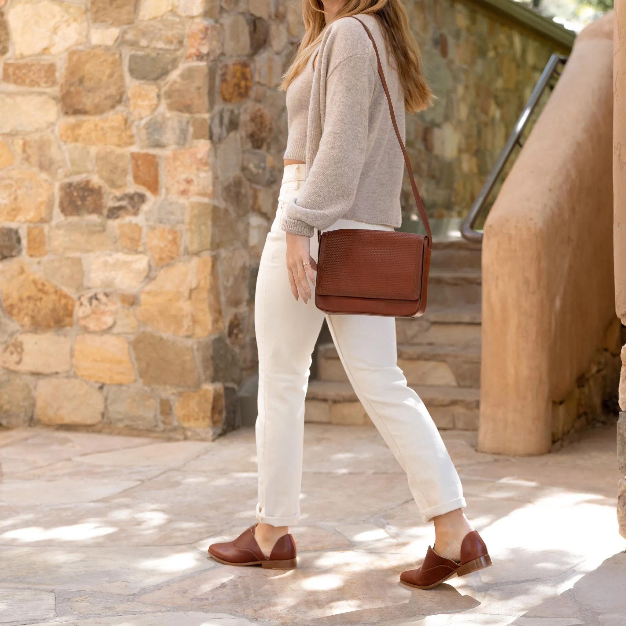 Clara Crossbody Woven Brandy -NISOLO