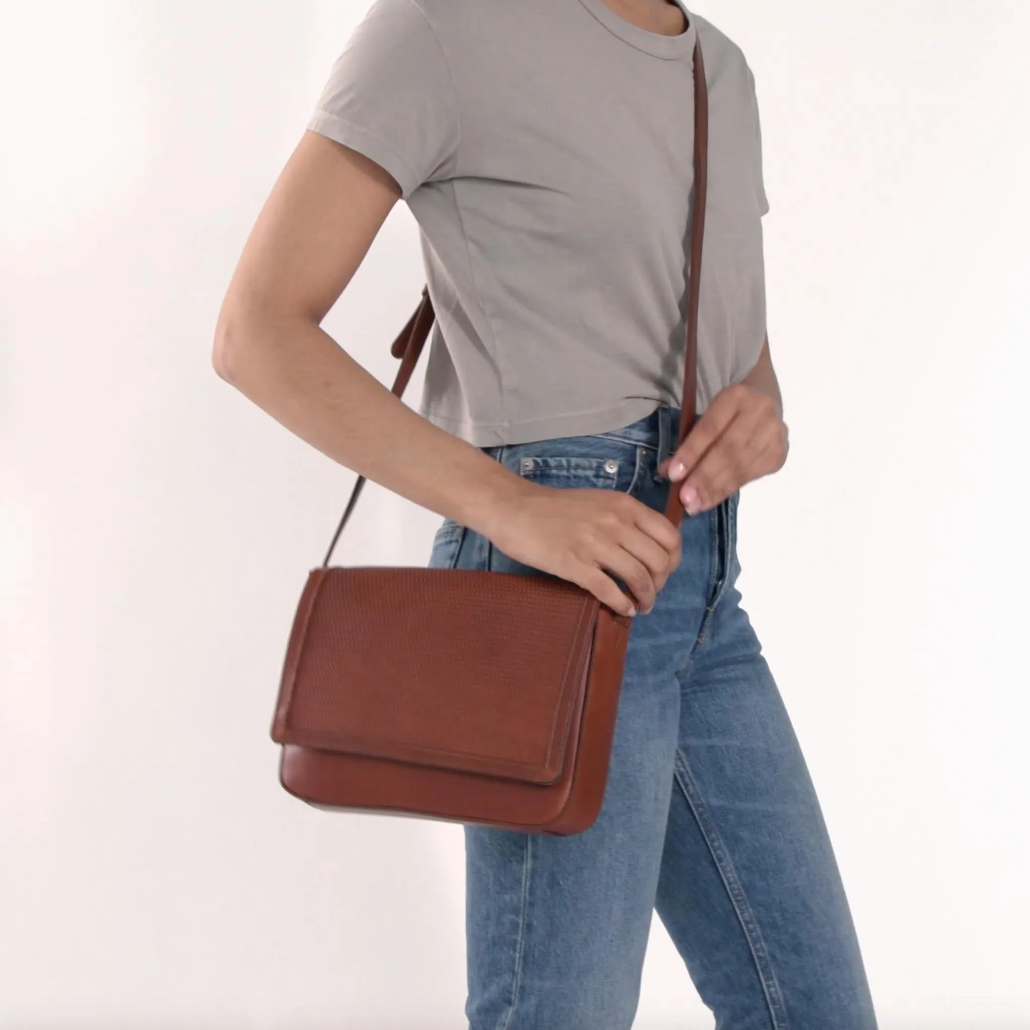 Clara Crossbody Woven Brandy -NISOLO