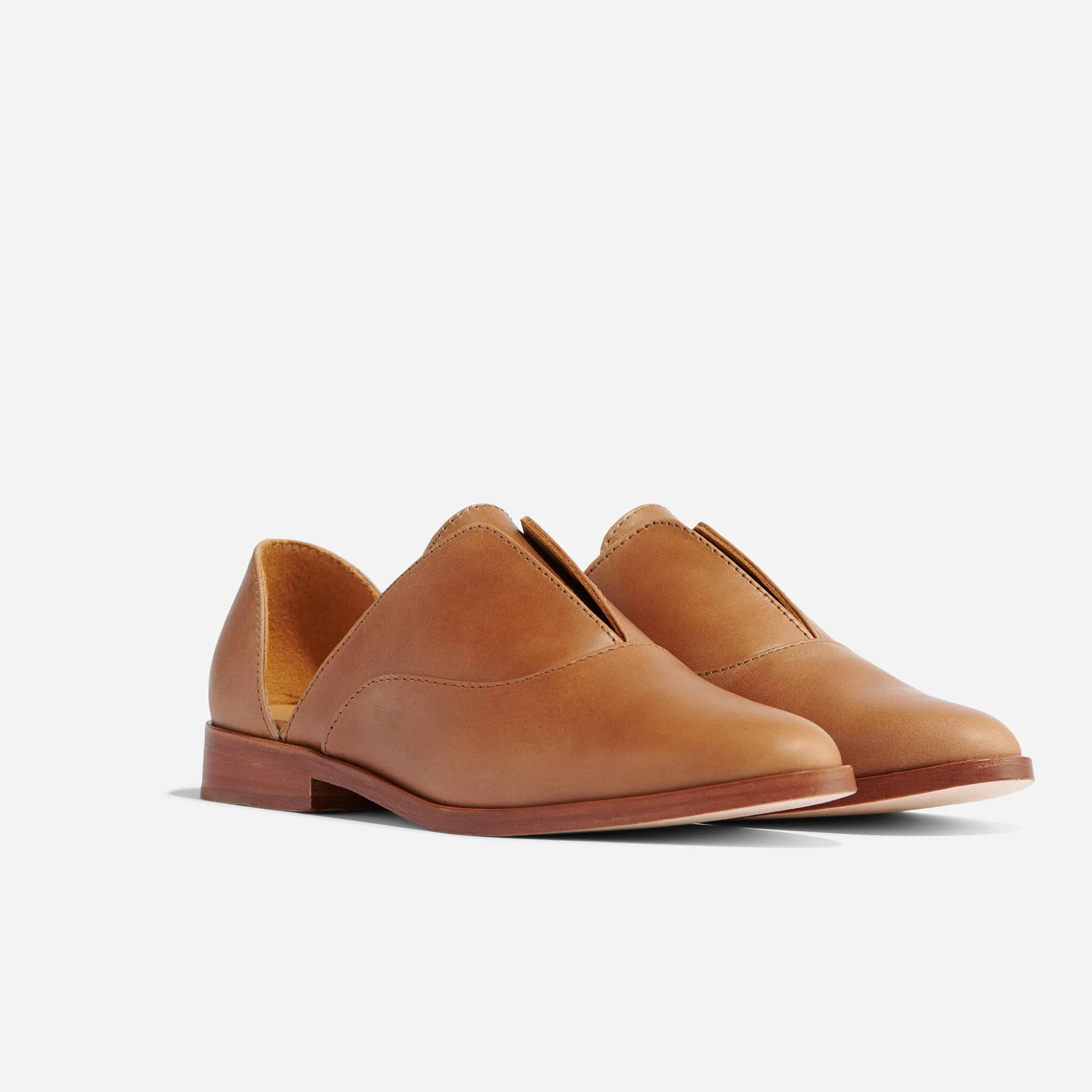 Classic Oxford Almond -NISOLO