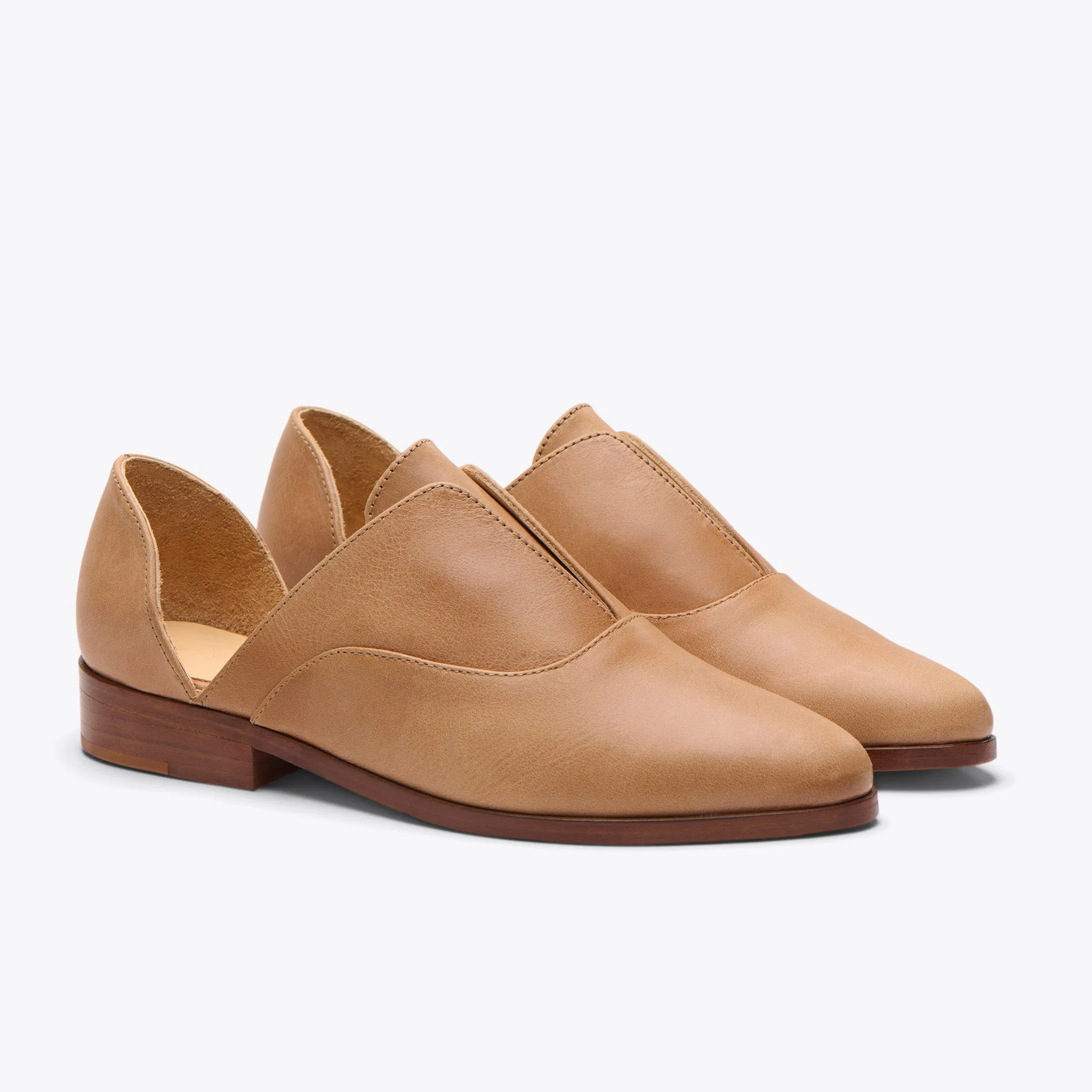 Classic Oxford Almond -NISOLO