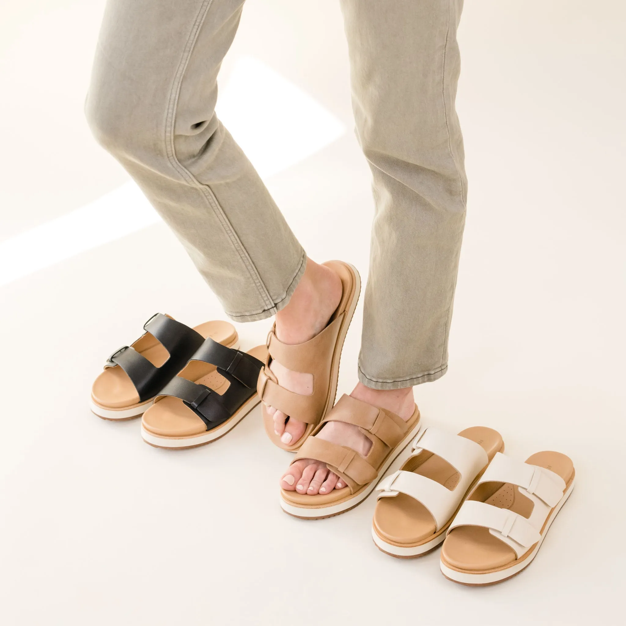 Ella Flatform Slide Black -NISOLO