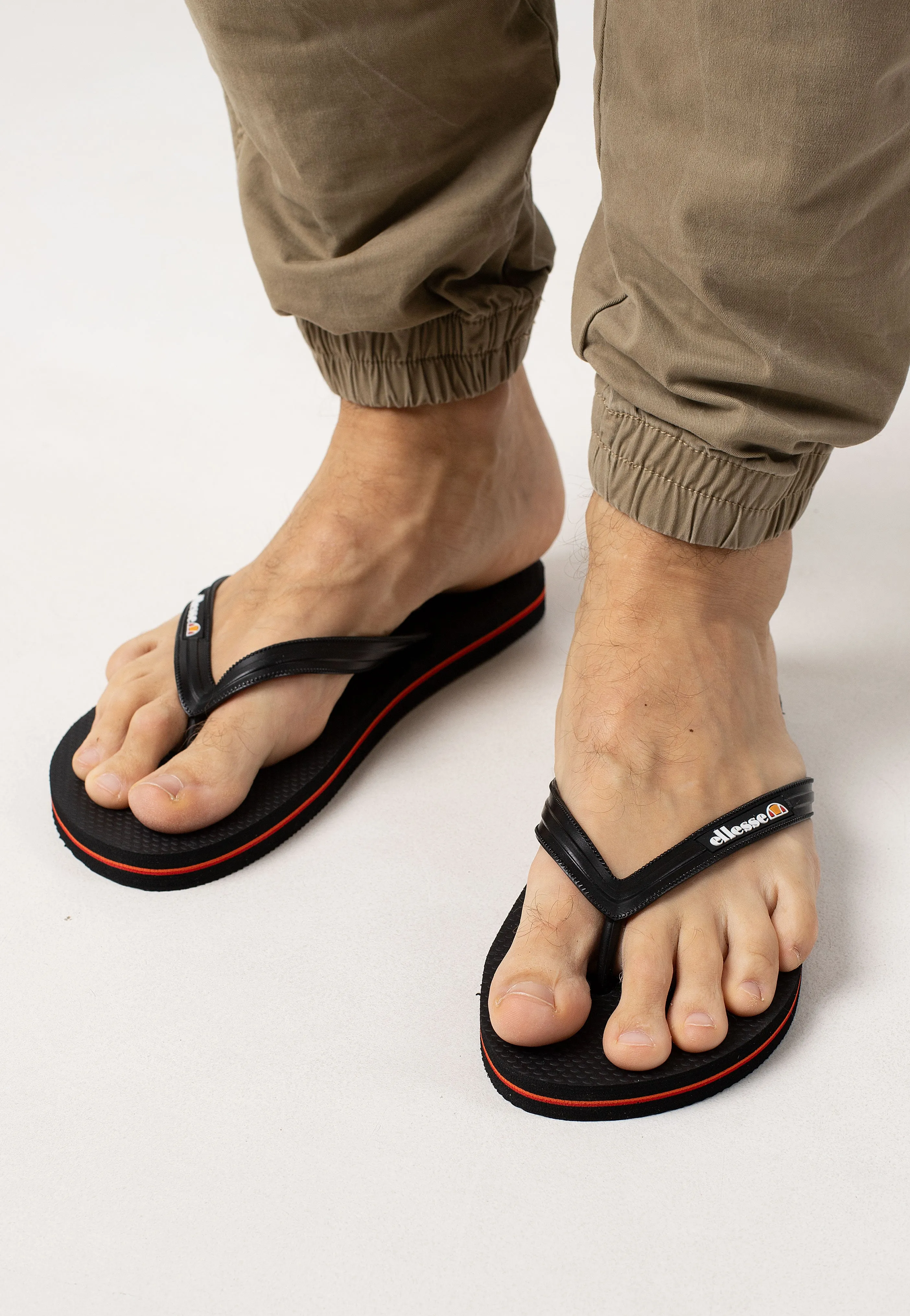 Ellesse - LS25 Black - Slides