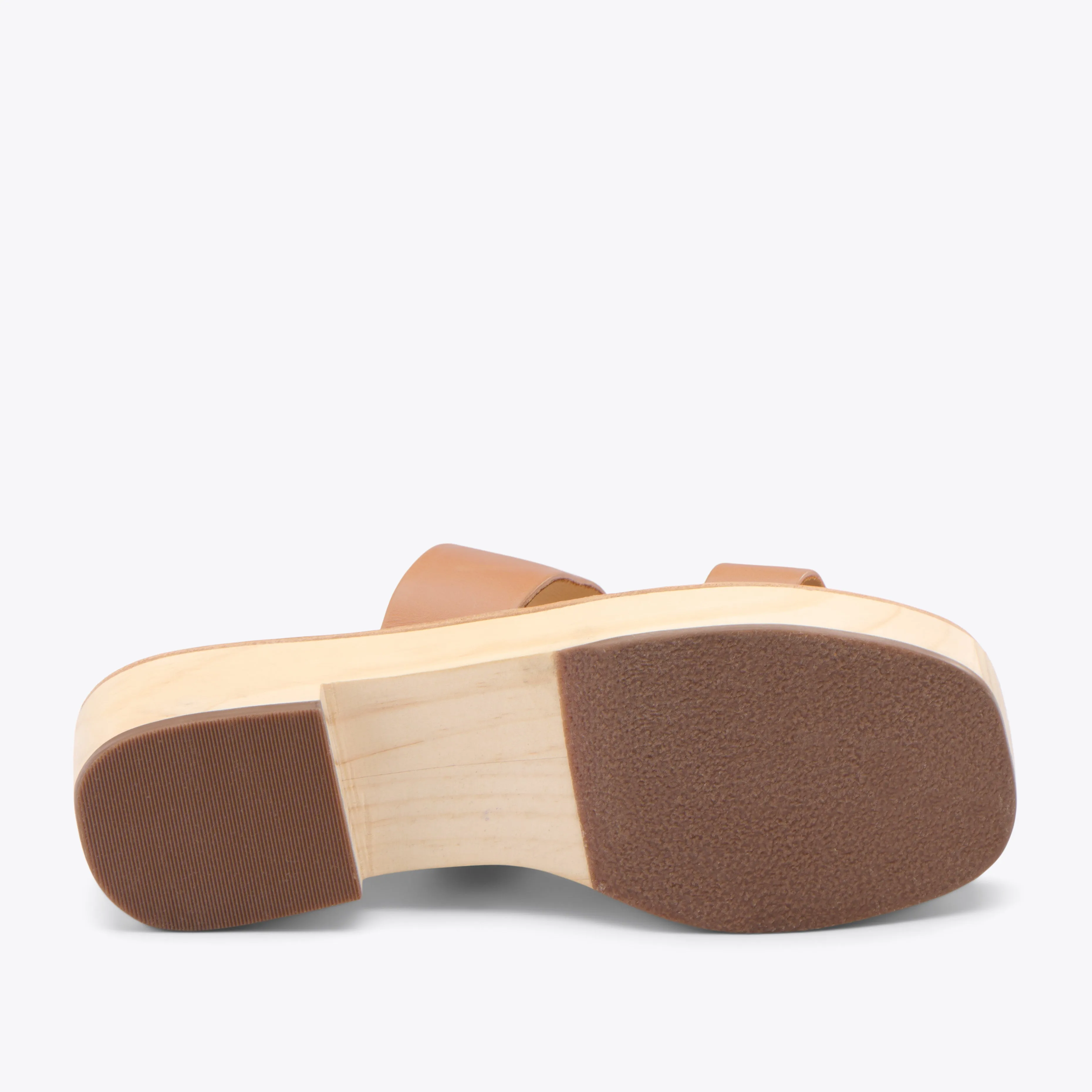 Ellie All-Day Clog Almond -NISOLO