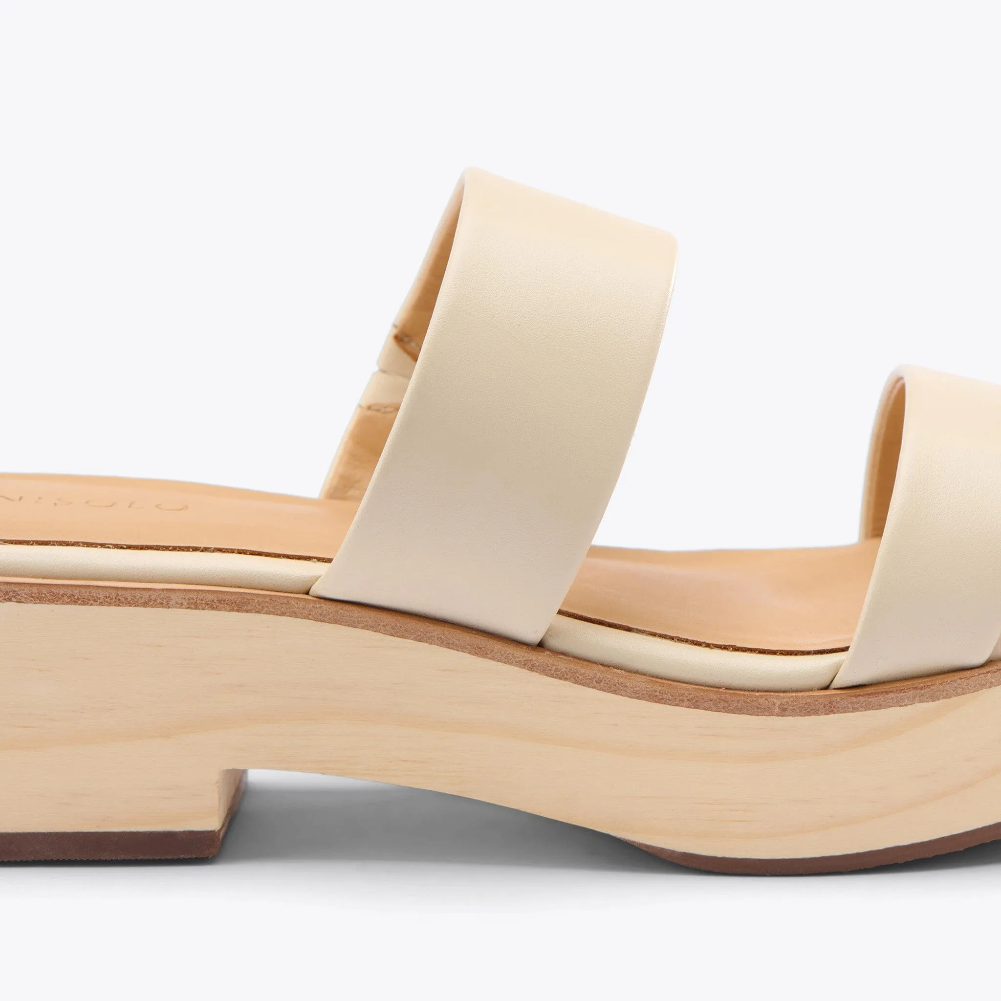 Ellie All-Day Clog Bone -NISOLO