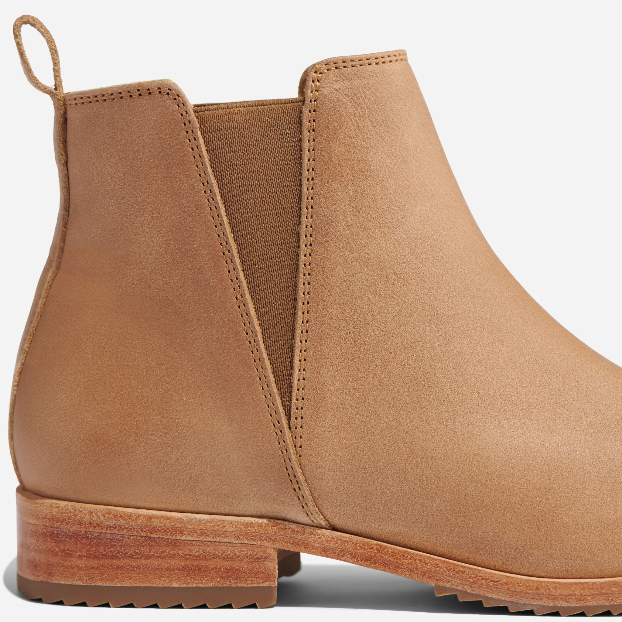 Eva Everyday Chelsea Boot Almond -NISOLO