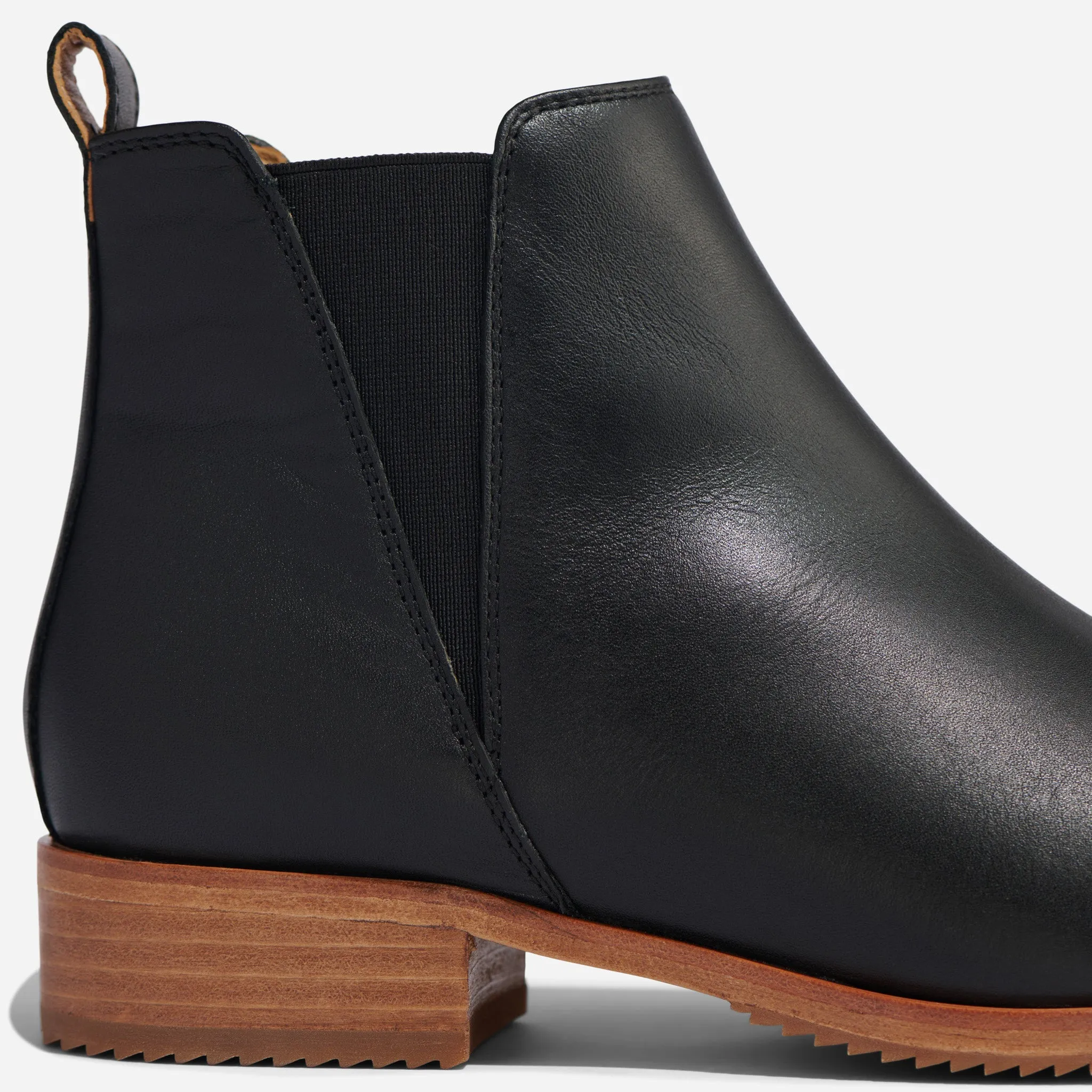 Eva Everyday Chelsea Boot Black -NISOLO