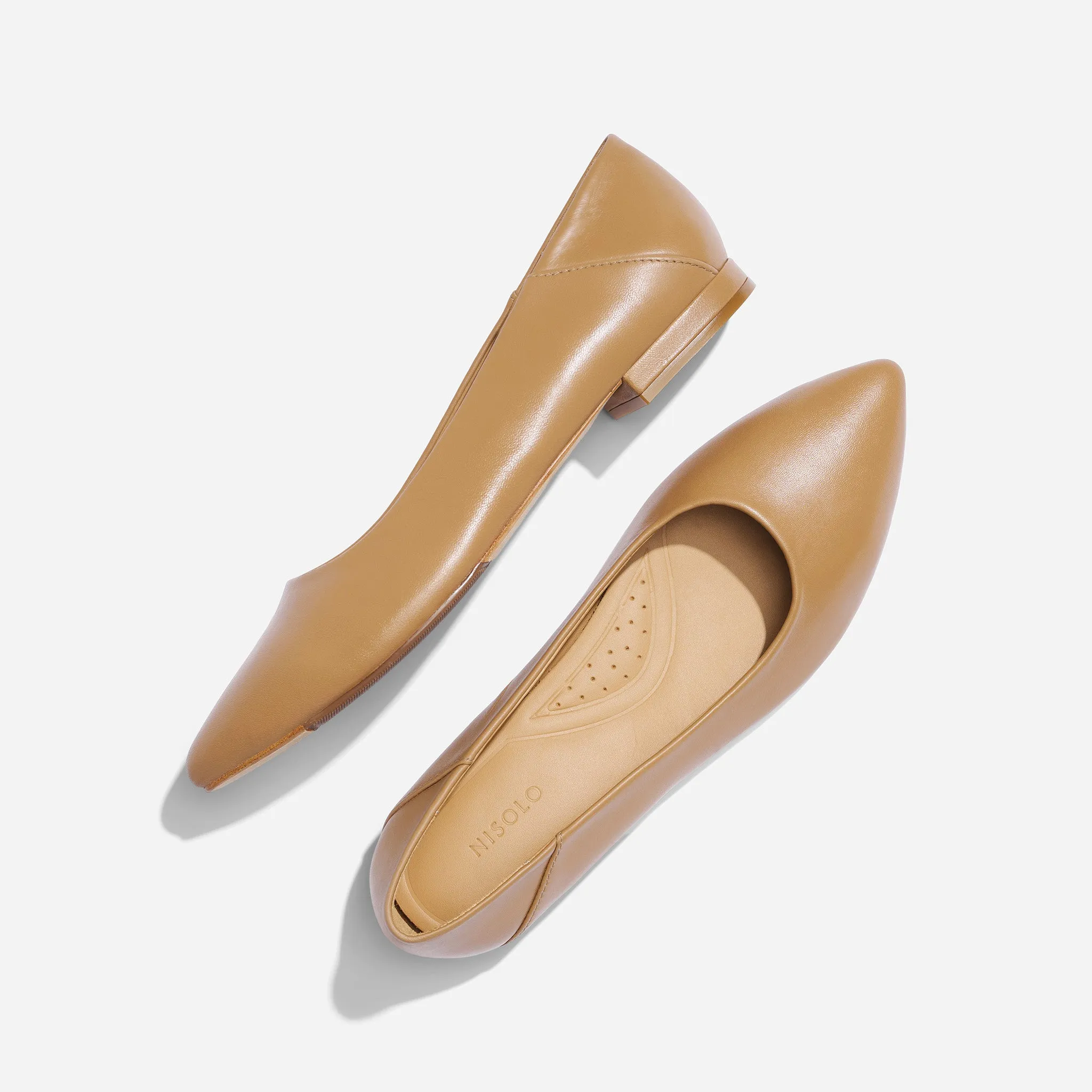 Fina Pointed Toe Flat Almond -NISOLO