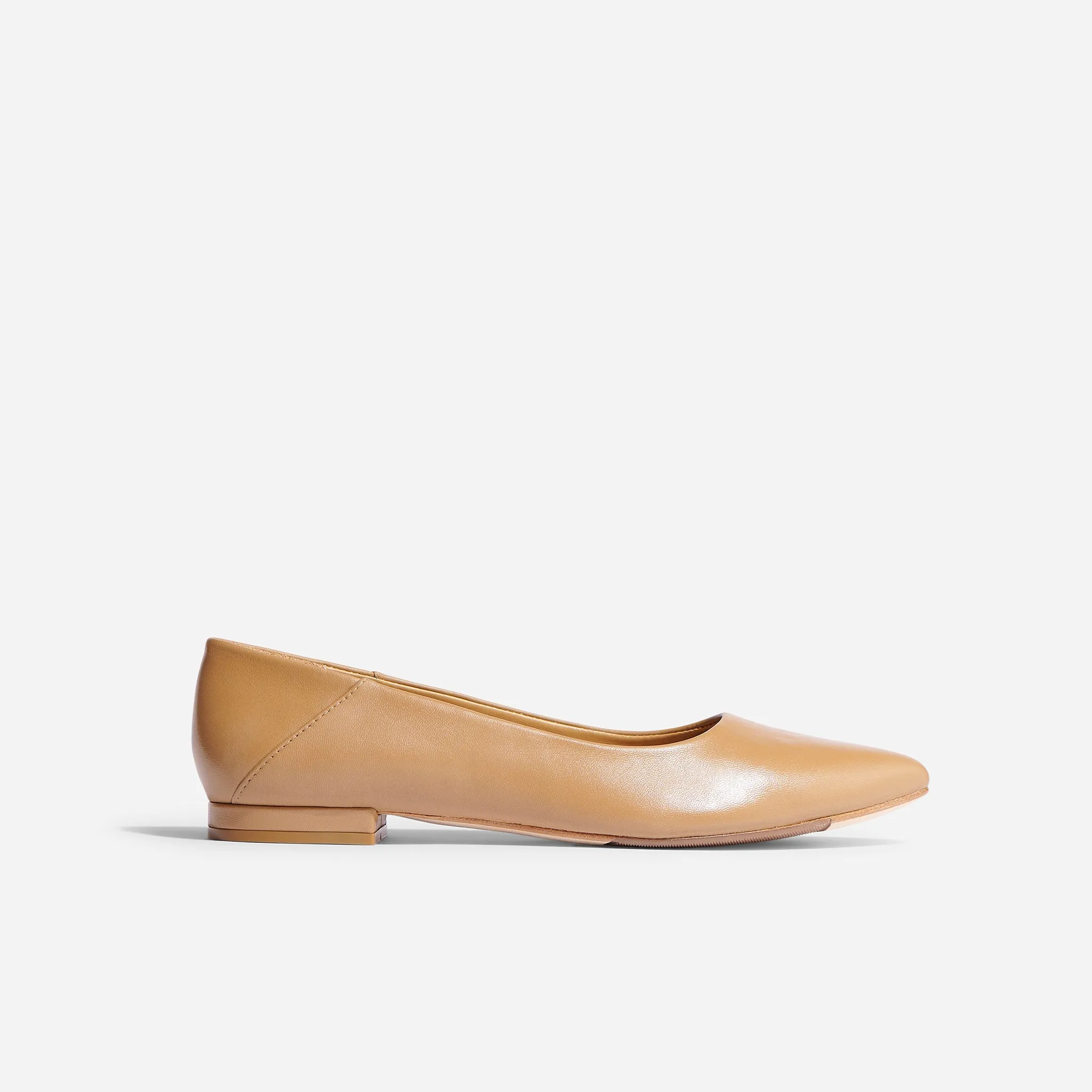 Fina Pointed Toe Flat Almond -NISOLO