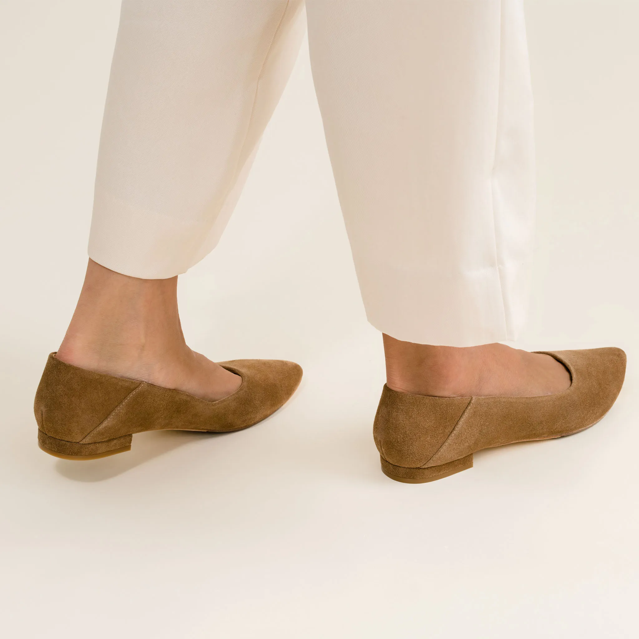 Fina Pointed Toe Flat Taupe Suede -NISOLO