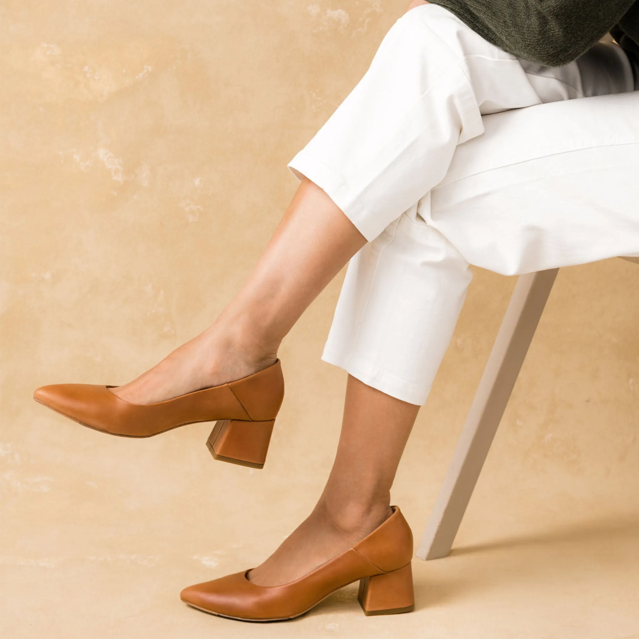 Fiorela Go-To Mid Heel Caramel -NISOLO