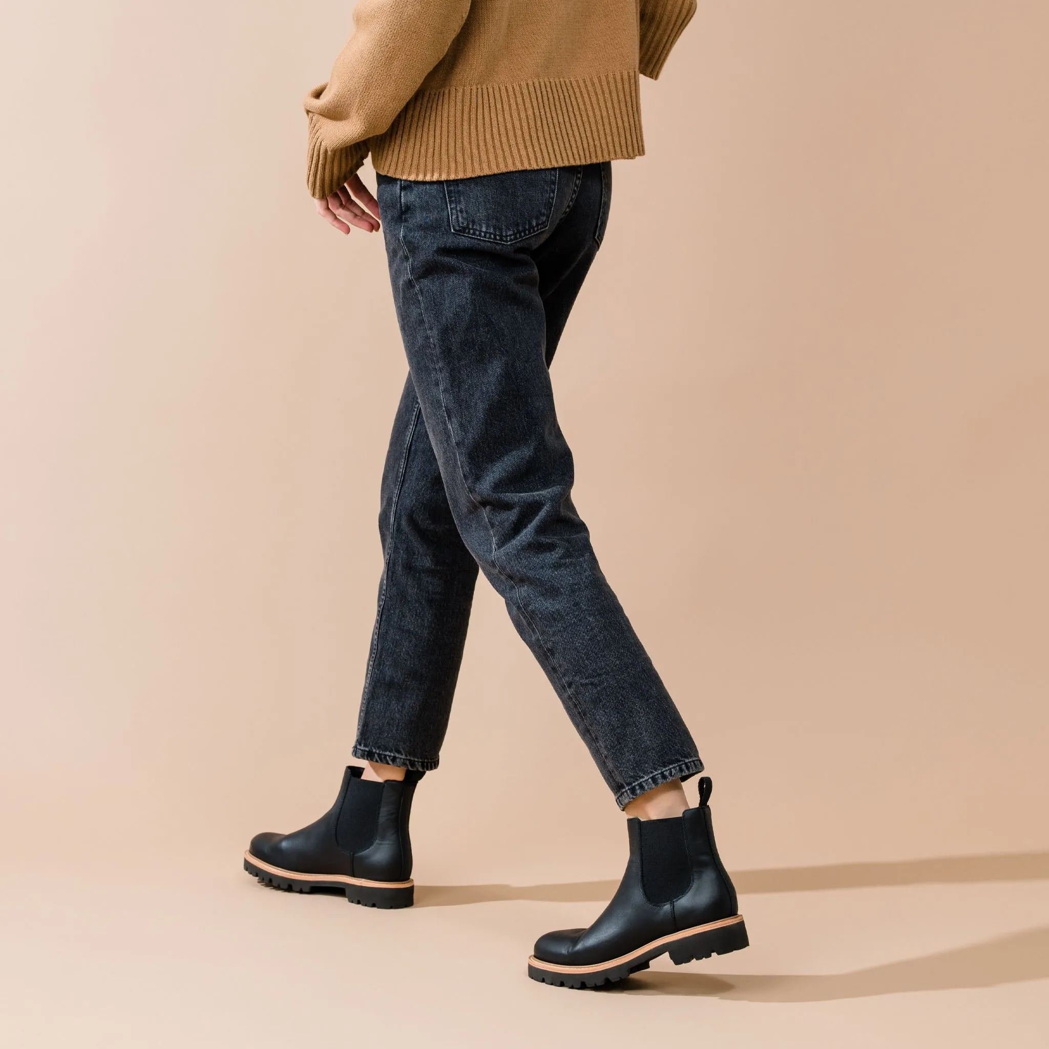 Go-To Lug Chelsea Boot 2.0 Black -NISOLO