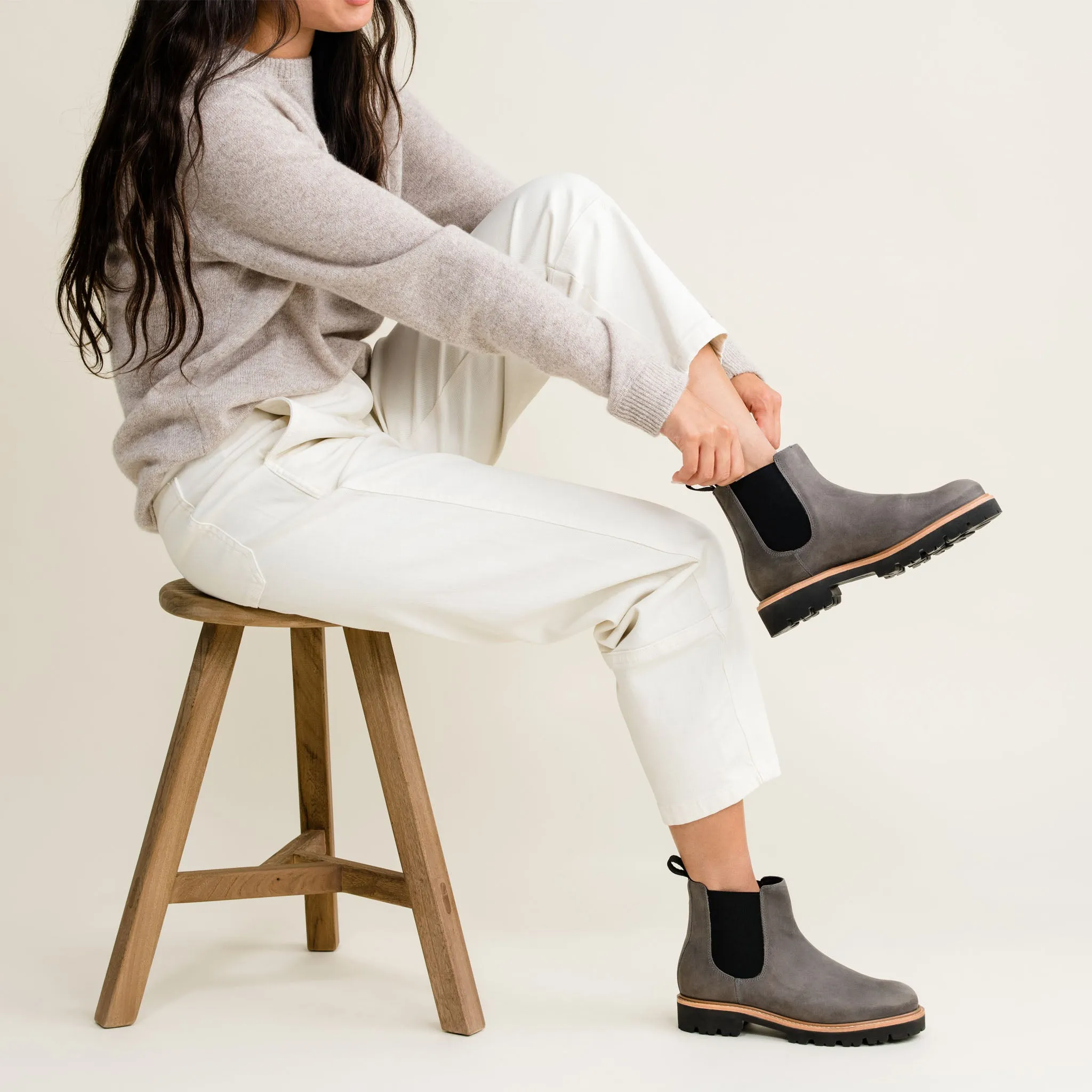 Go-To Lug Chelsea Boot 2.0 Grey -NISOLO