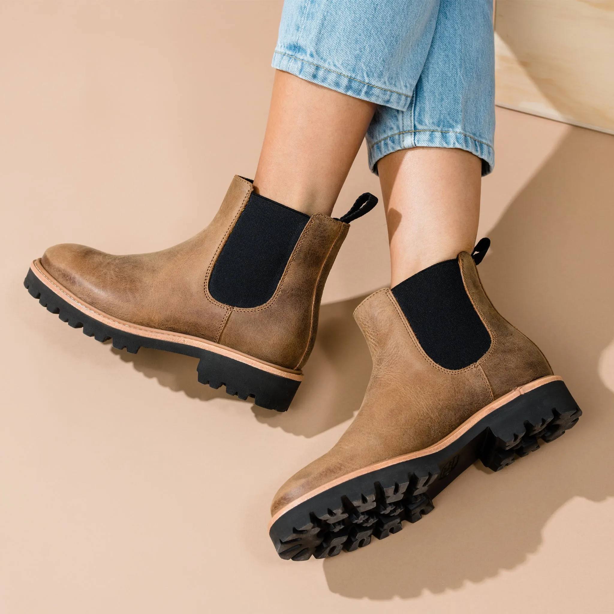 Go-To Lug Chelsea Boot 2.0 Tobacco -NISOLO