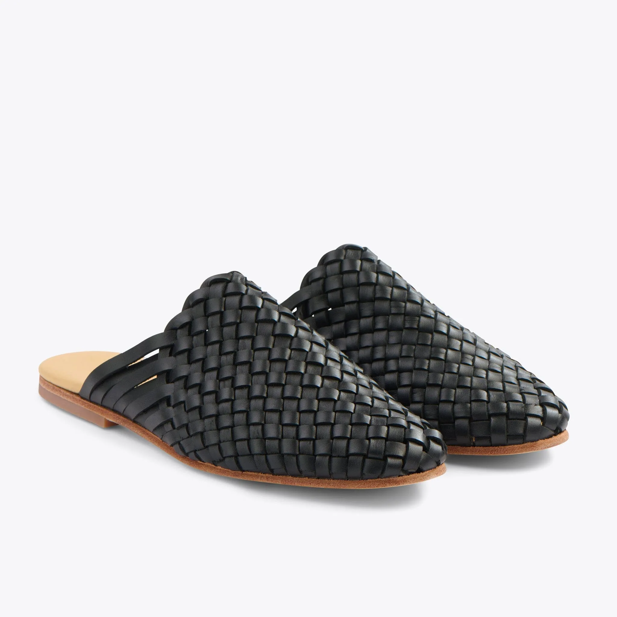 Go-To Woven Slip On Woven Black -NISOLO