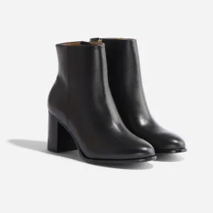 Lia Heeled Bootie Black -NISOLO