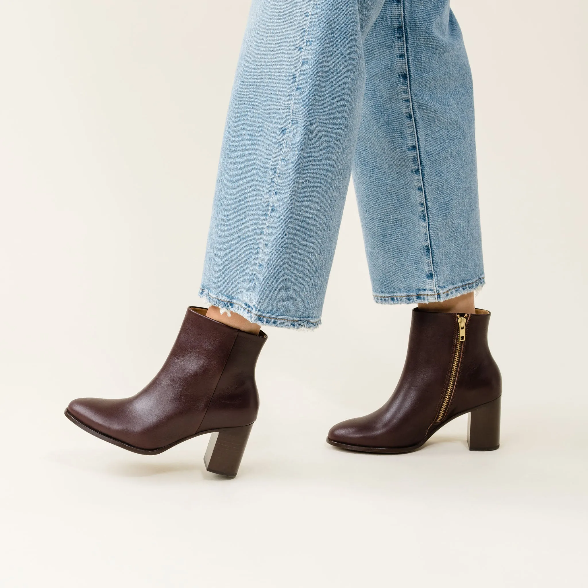 Lia Heeled Bootie Wine -NISOLO