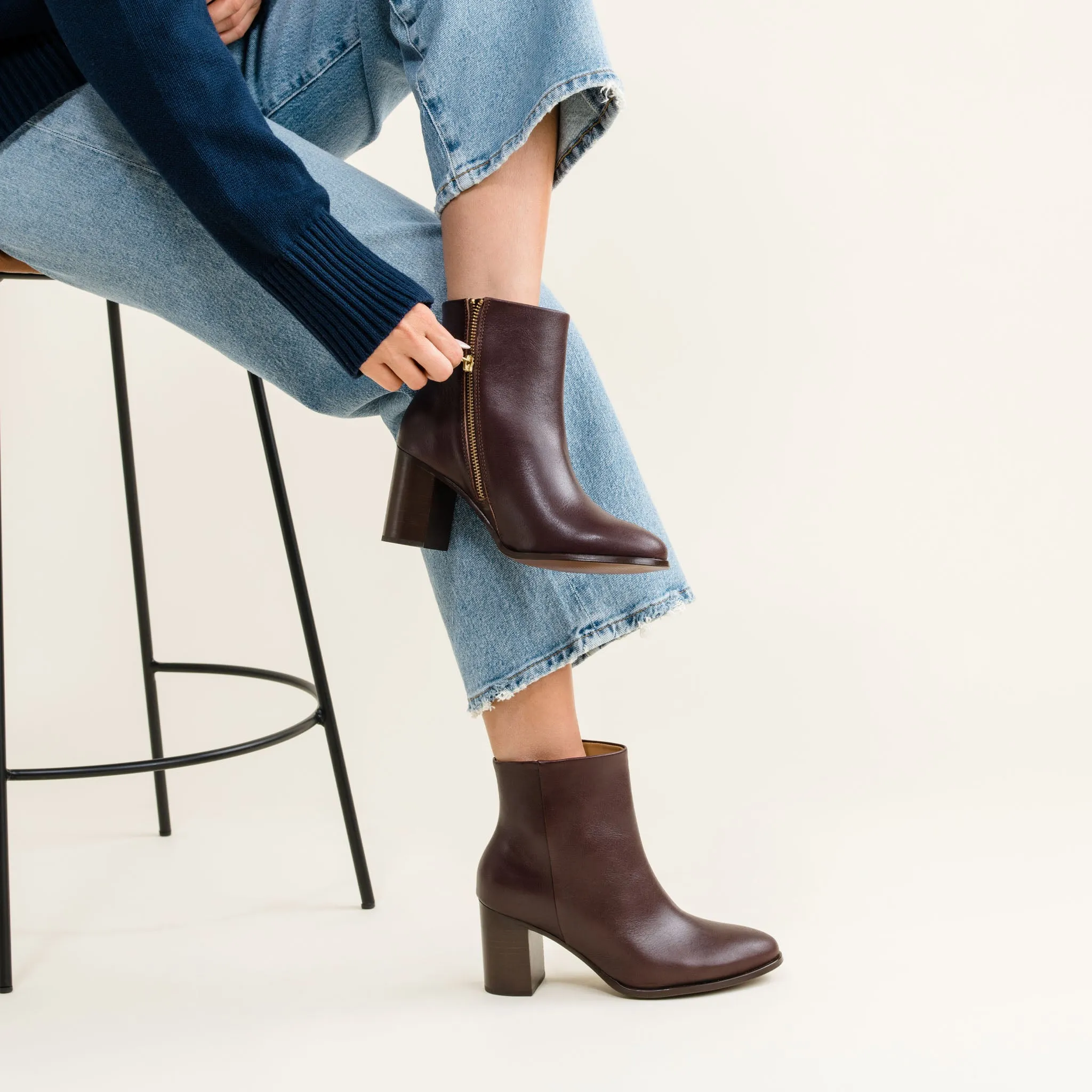 Lia Heeled Bootie Wine -NISOLO