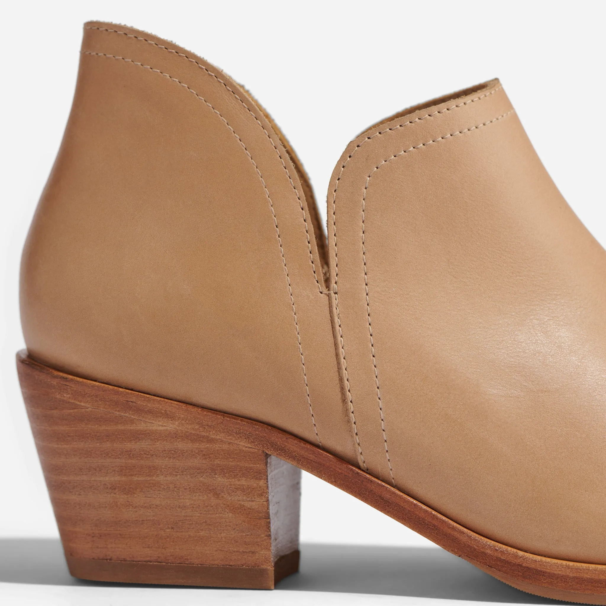 Mia Everyday Ankle Bootie Almond -NISOLO
