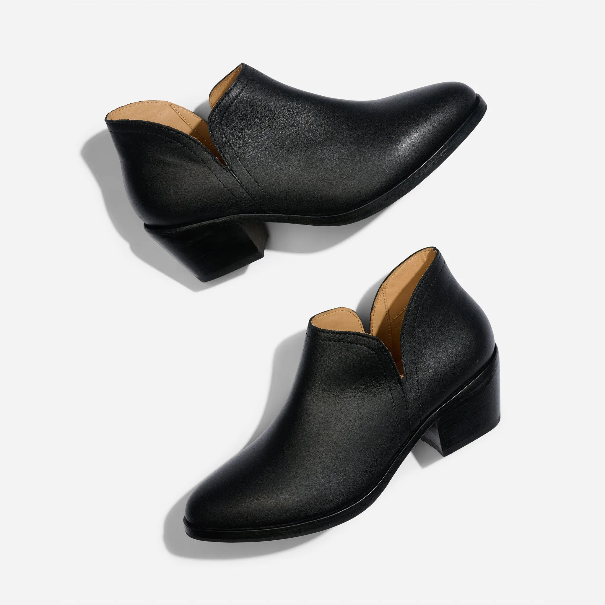 Mia Everyday Ankle Bootie Black/Black -NISOLO