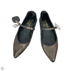 Shoes Flats By Clothes Mentor In Black & Gold, Size: 8.5