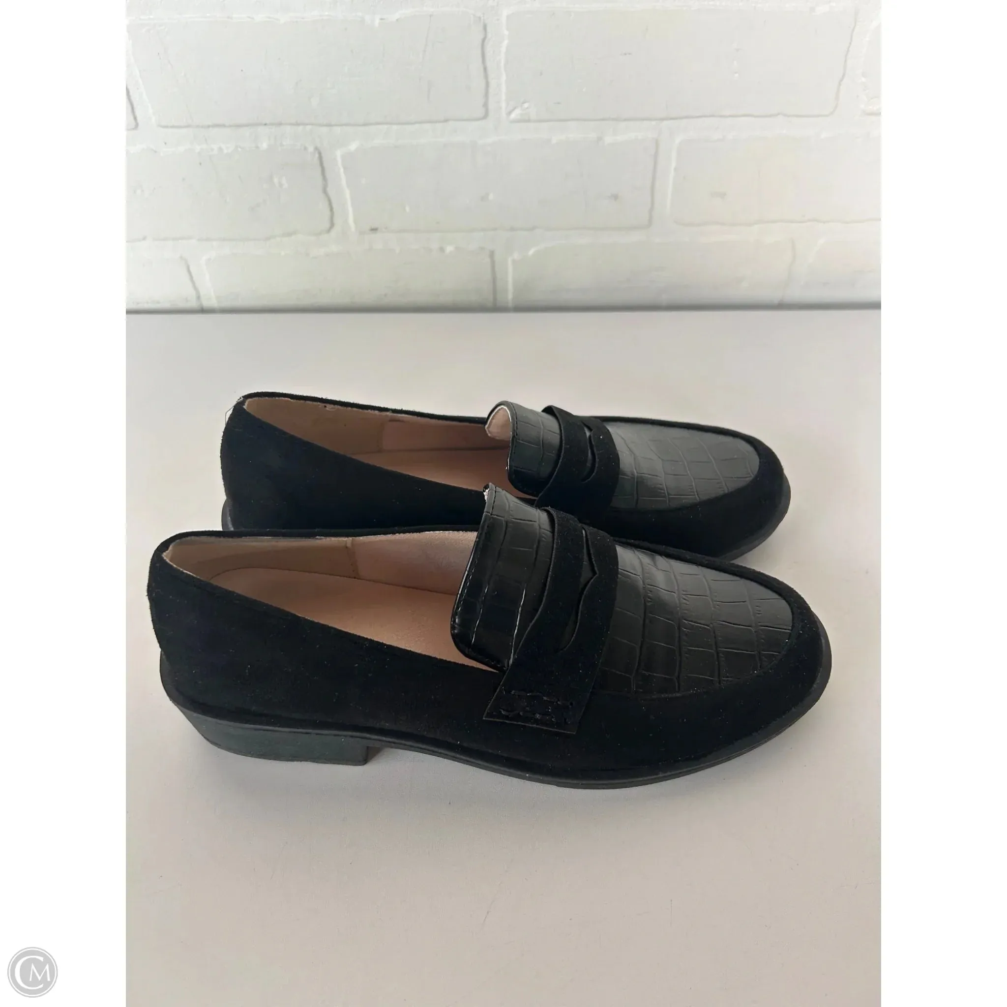 Shoes Flats By Clothes Mentor In Black, Size: 8.5