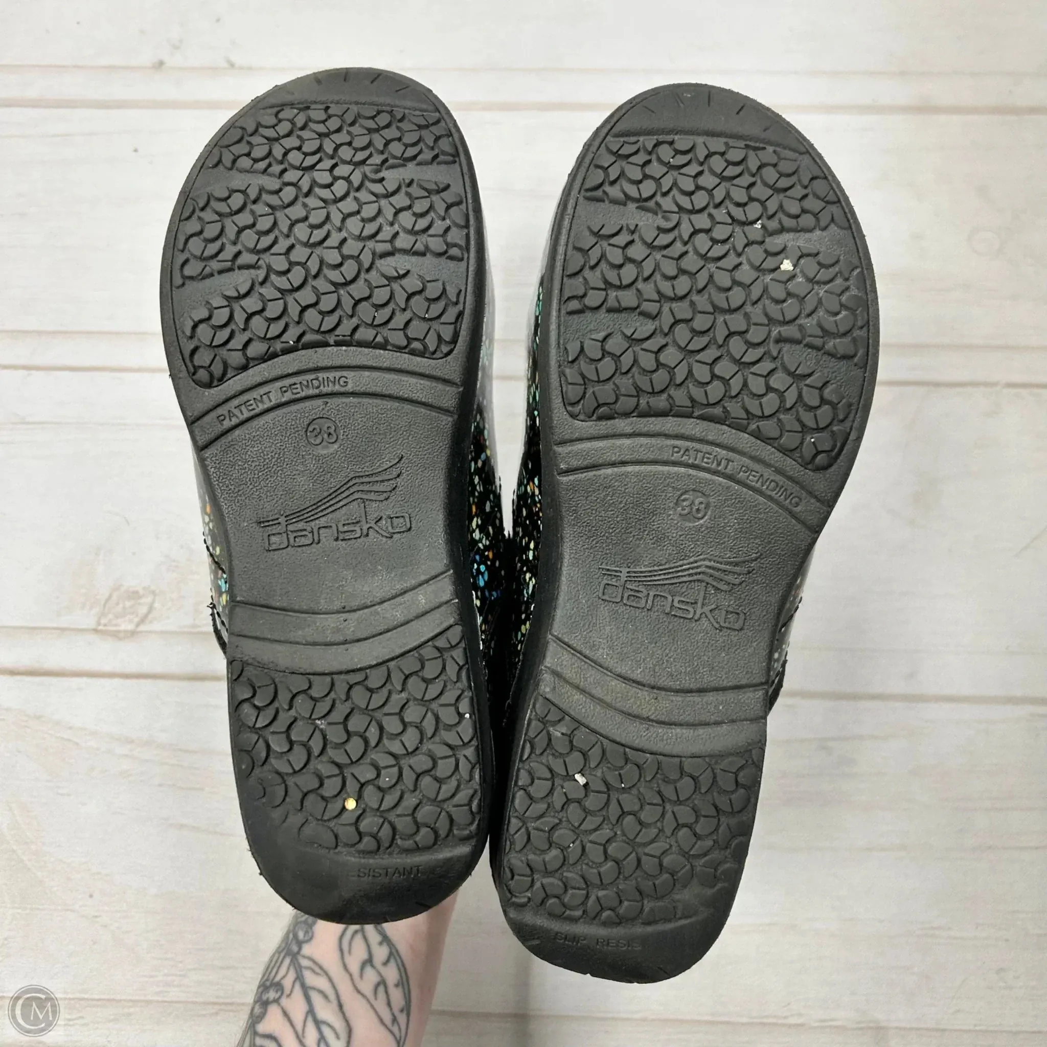 Shoes Flats By Dansko In Black & Green, Size: 7.5