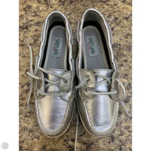 Shoes Flats By Eastland In Silver, Size: 6.5