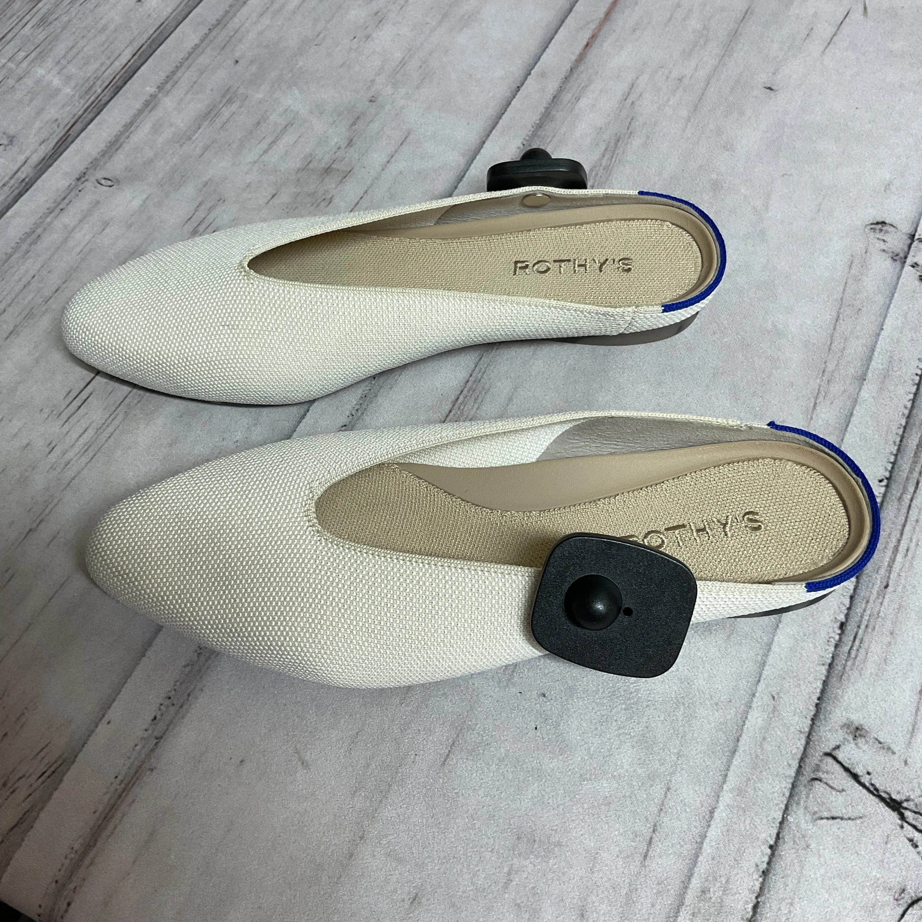 Shoes Flats By Rothys In Cream, Size:7.5