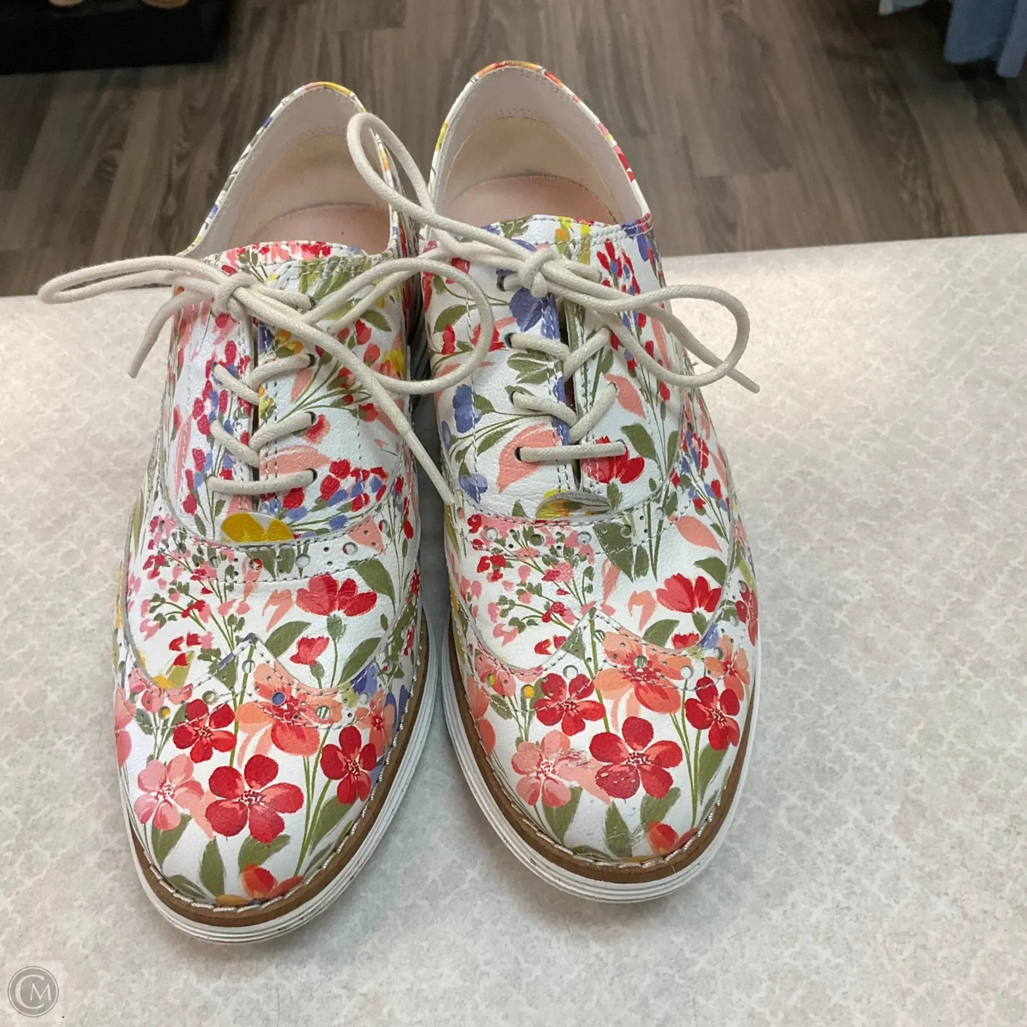 Shoes Sneakers By Clothes Mentor In Floral Print, Size: 6.5