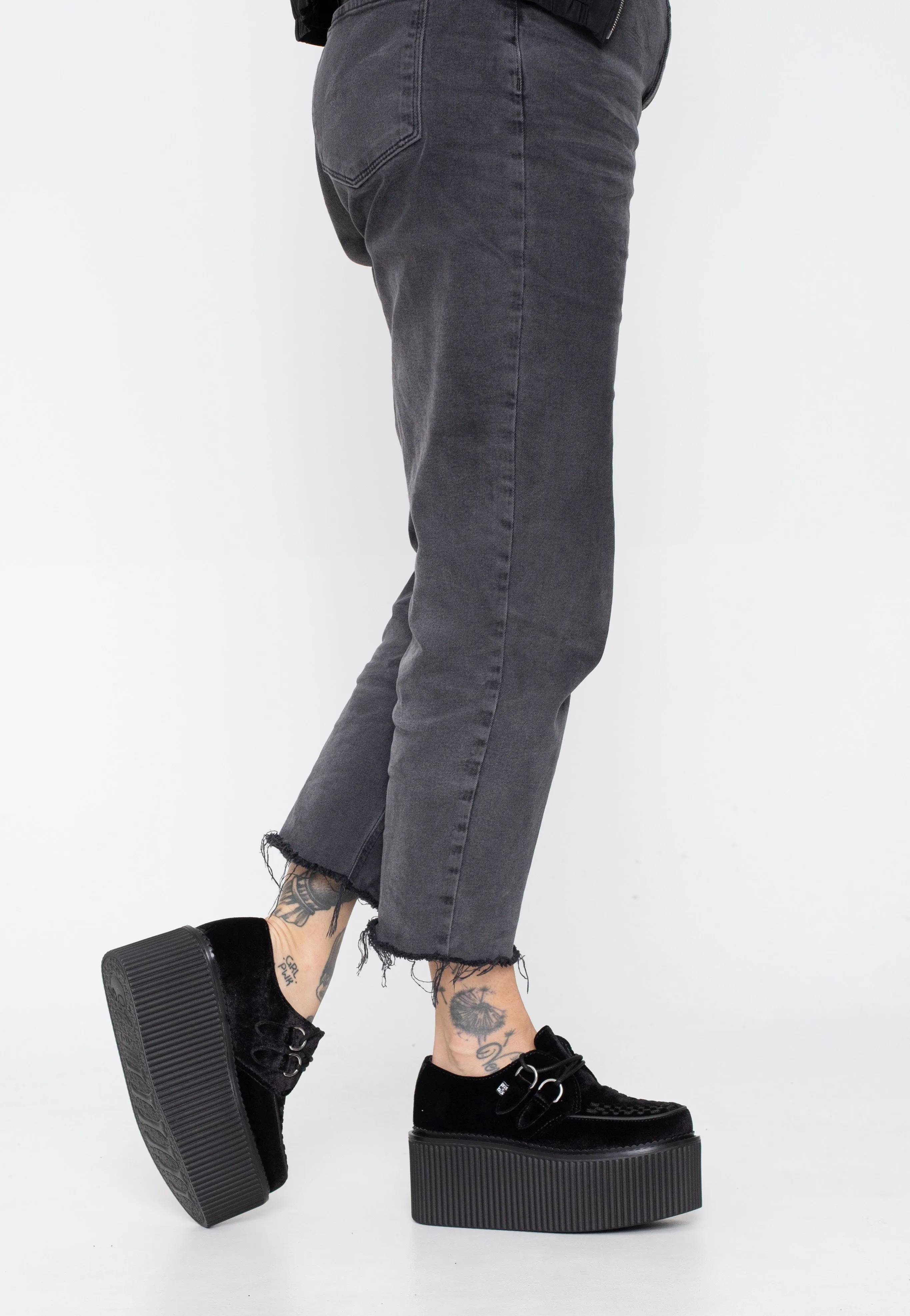 T.U.K. - Stratocreeper Black Velvet - Girl Shoes